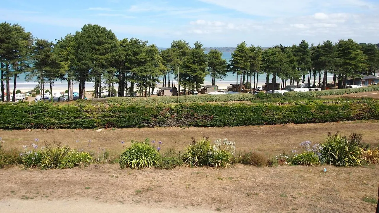 Belle villa à 150m de la plage. Locquirec